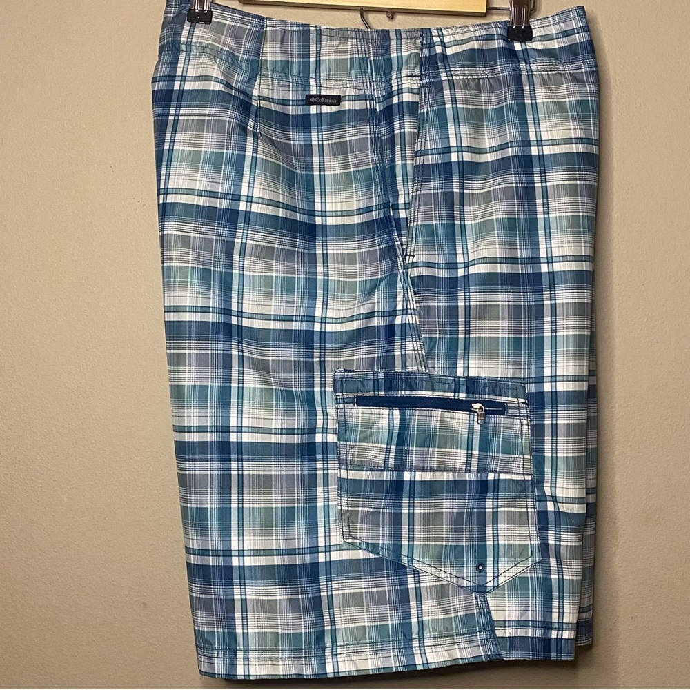 Columbia Plaid Board Shorts Men 38”x11” Blue Green 100% Polyester
